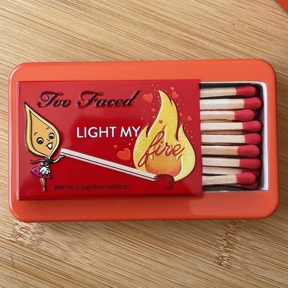 Brand New Too Faced Light My Fire Mini Eye Shadow Palette Matte & Shimmer Finish - Picture 5 of 14